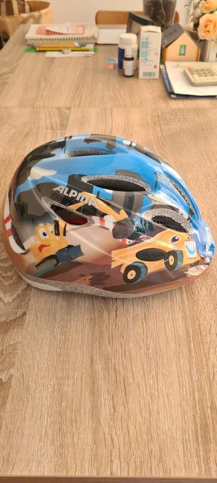 Ски каска Wedze, Вело каска Alpina и черна нова седалка за колело