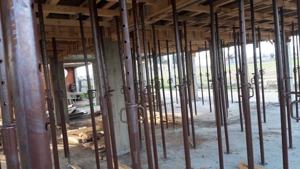 Продавам шпризи, винтови подпори, хюнебеци