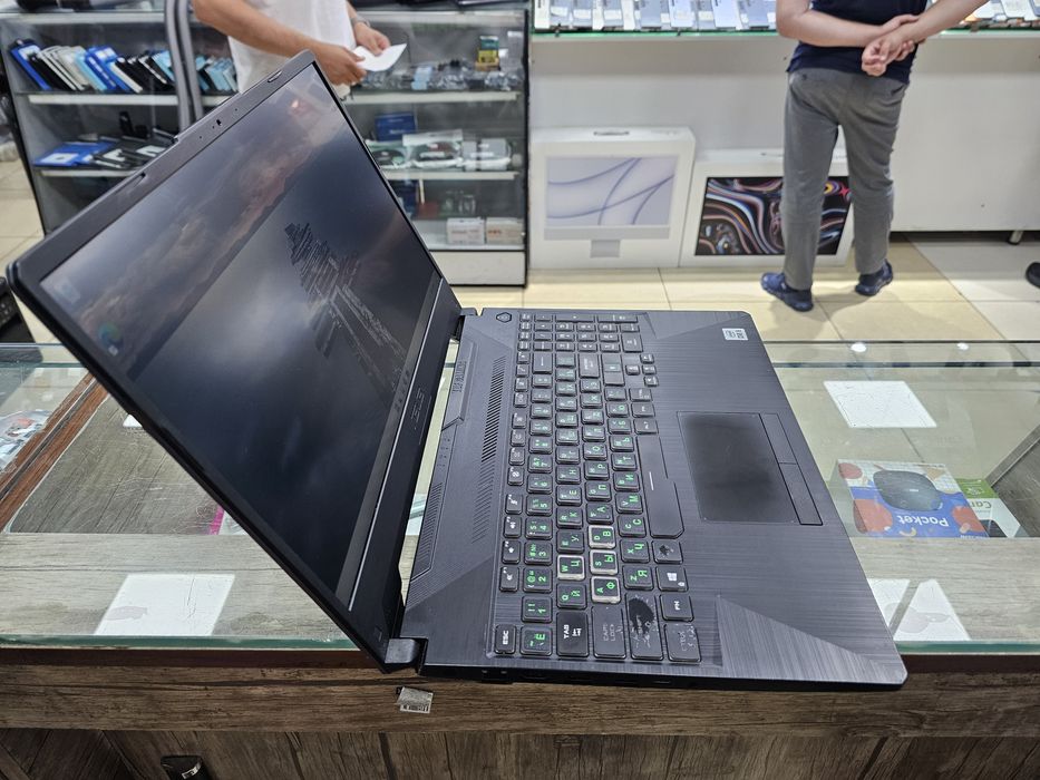 Asus TUF FX506L Core i5 + GTX1650