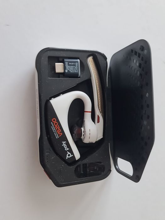 Casca plantronics voyager apollo 11 ediție limitata