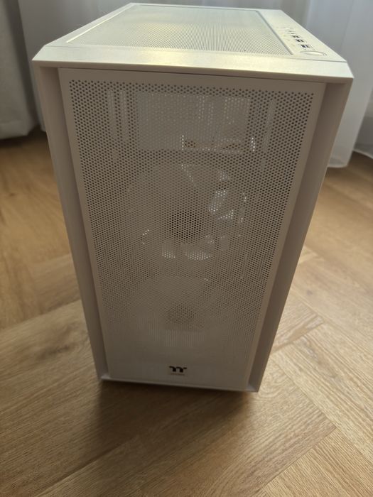 Carcasa Thermaltake Micro Tower mATX Versa H16 TG ARGB Alb