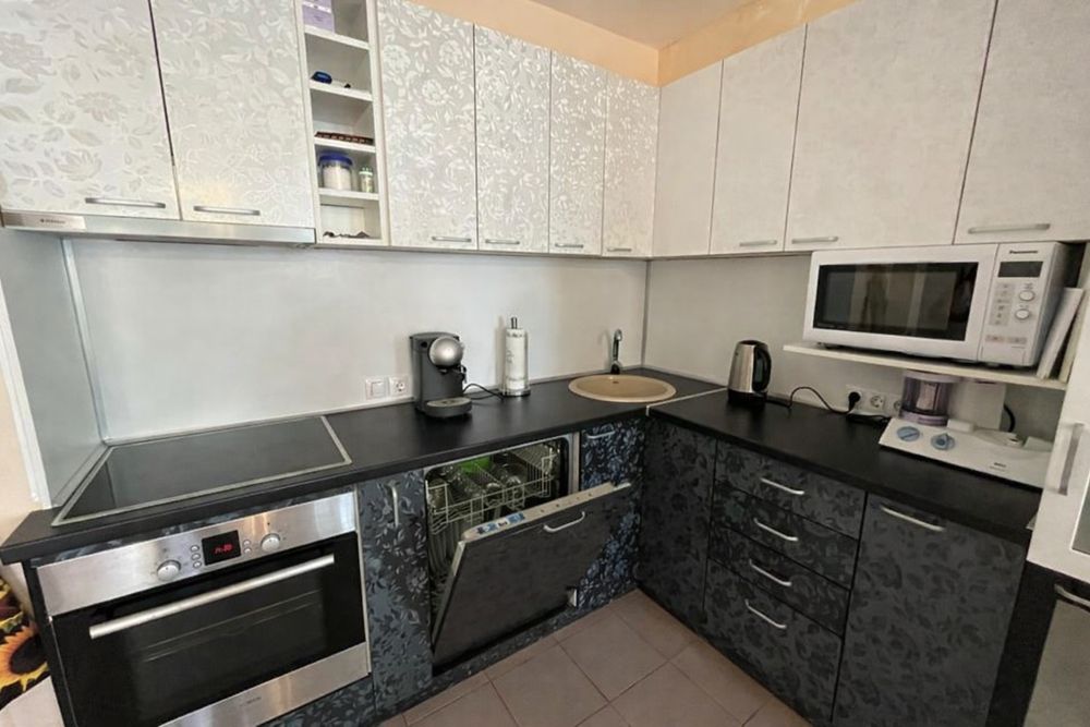 Дава се под наем Двустаен апартамент в Царево - 88 кв.м за 1495.83 € - Снимка #5