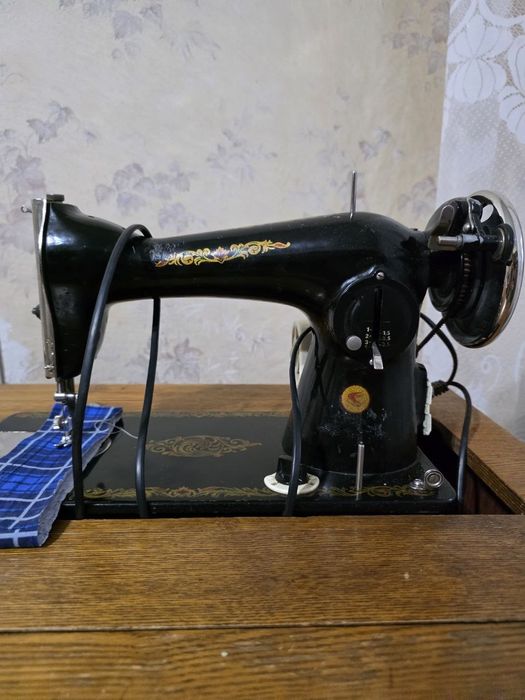 Швейная машинка рабочая