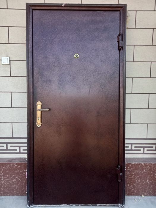 Темір есік ағаш есіктер және пластик