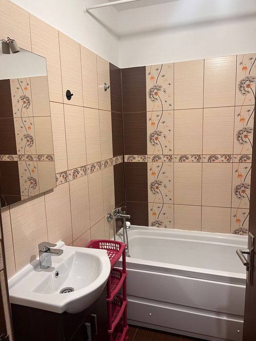 Inchiriez studio Militari Residence