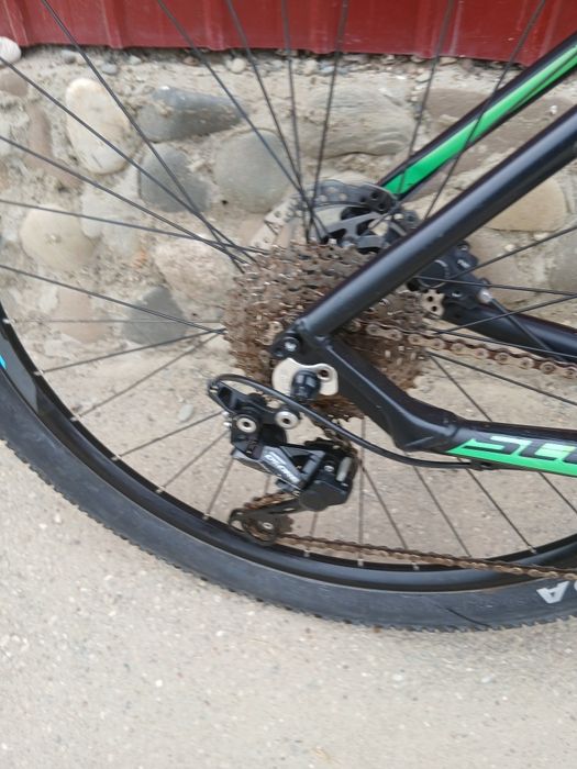 Vând  bicicleta Scott în stare bună are roți de 27.5  și  frâne pe  ulei