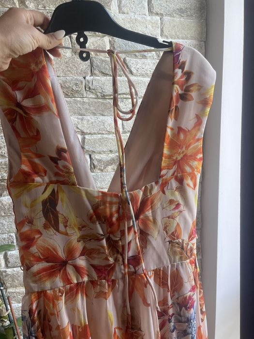 Намалена Guess нова оригинална рокля