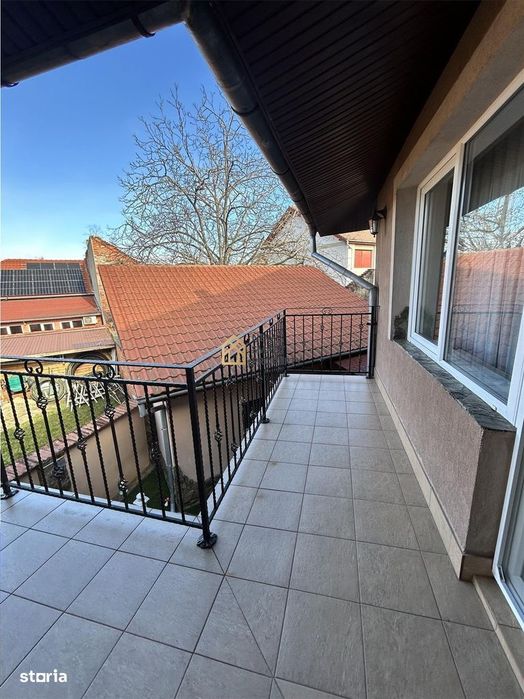 De vanzare casa 4 camere Cantemir