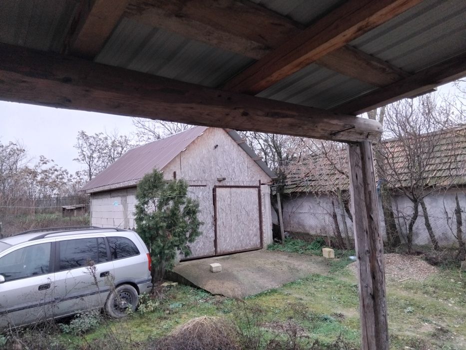 Casa de vanzare cu toate utilitatile