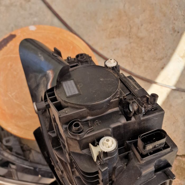 Mercedes Benz B klasse 247 десен фар