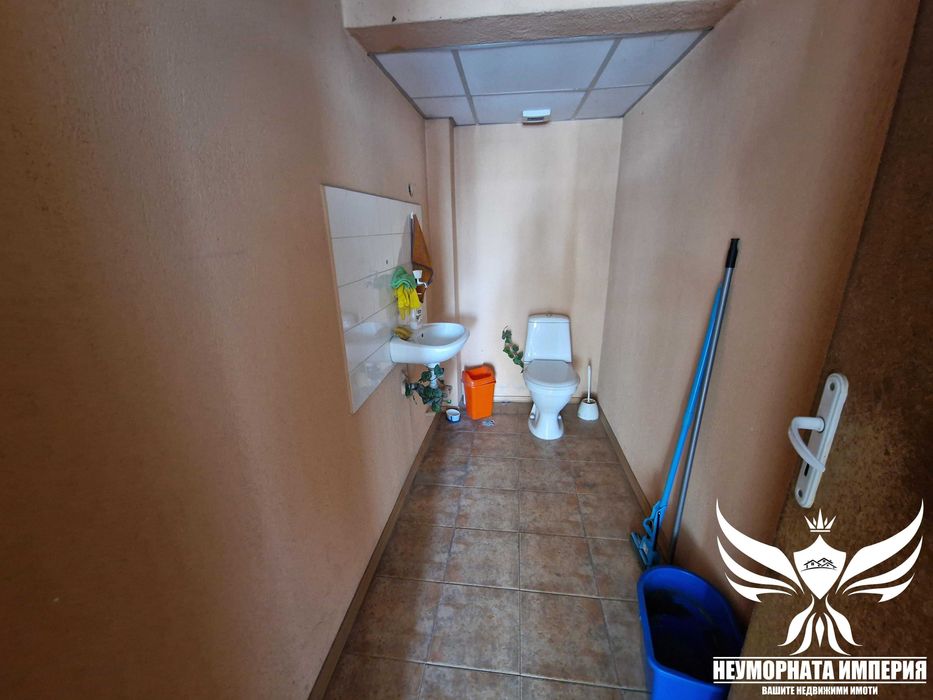 Дава се под наем Офис в Асеновград - 90 кв.м за 409 € - Снимка #17