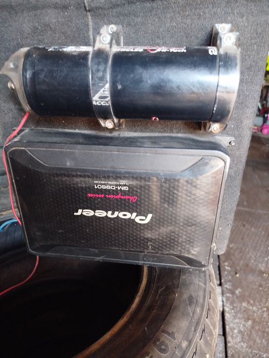Продам сабвуфер 100000