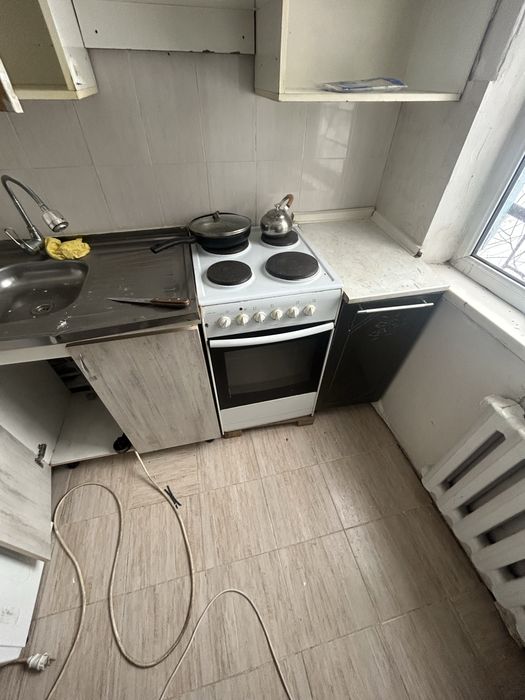 Шкаф,диван, кухонный гарнитур