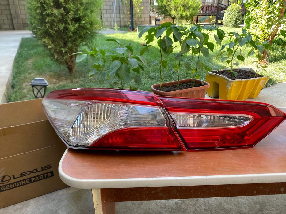 Фары камри 70 задний комплект