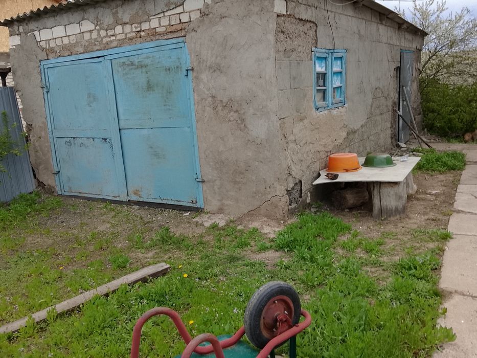 Продам частный дом в пригороде .
