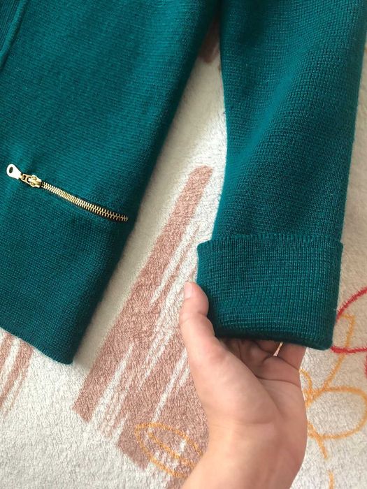 Школьный вязанный пиджак