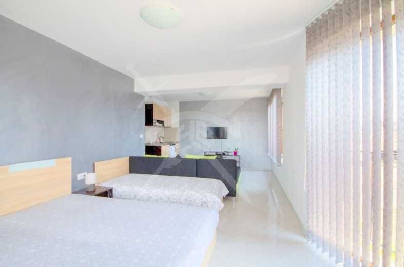 Продава се Хотел в Приморско - 715 кв.м за 826 €/кв.м - Снимка #2