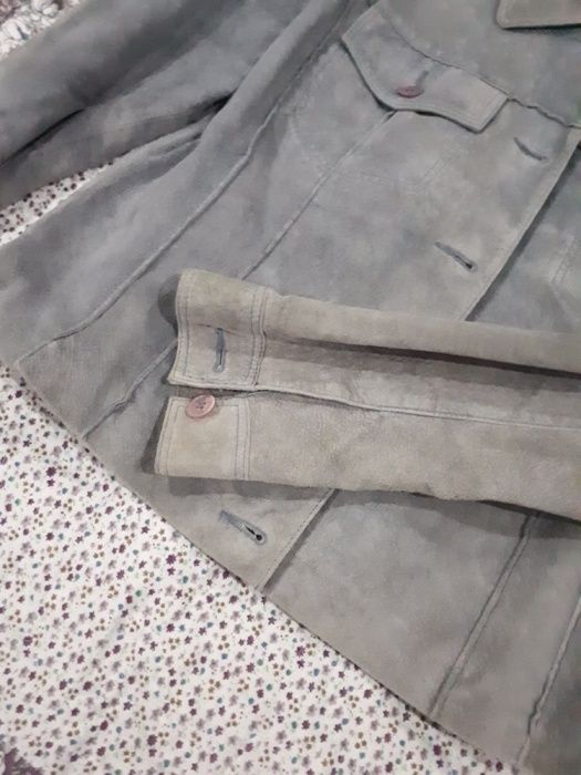 Женская кожаная куртка продается