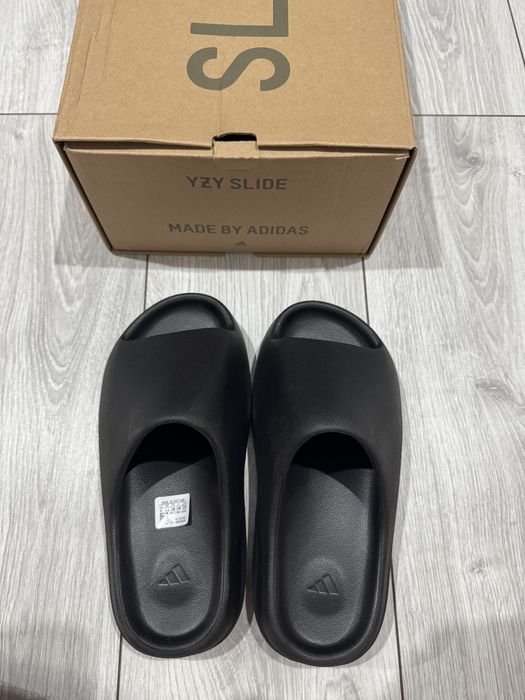 Yeezy Slide