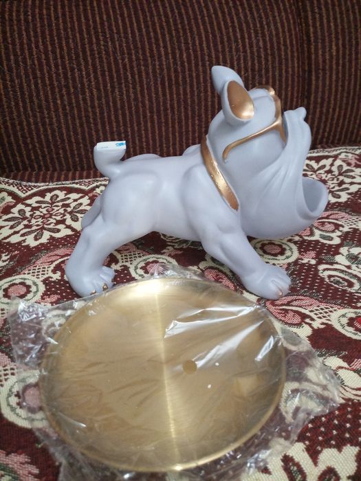 Сувенир Куче-булдог сиво.