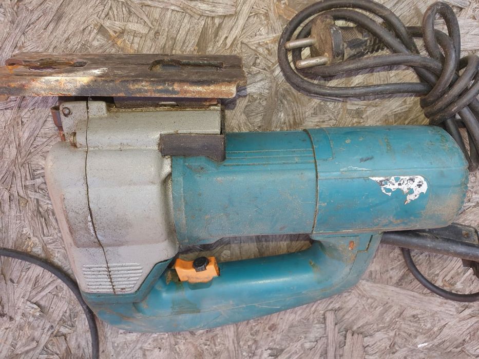 Электролобзик ..