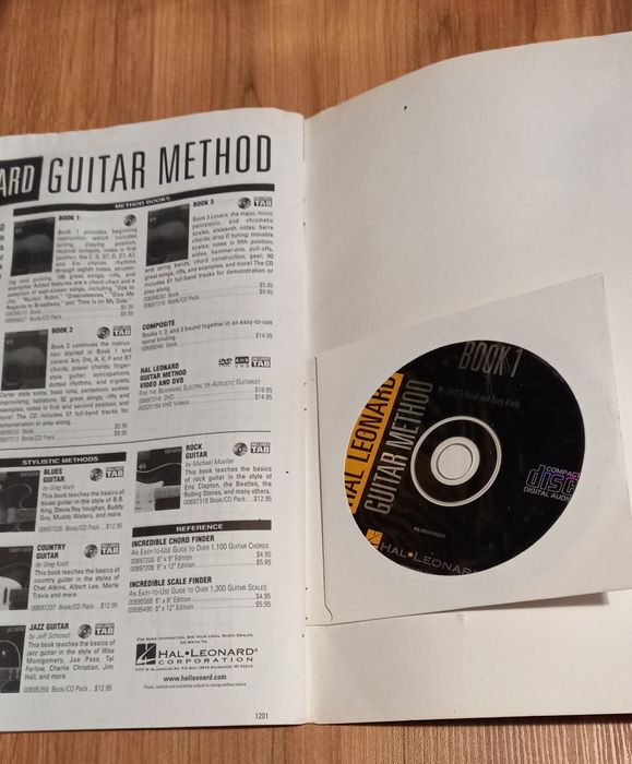 Hal Leonard Guitar Method Book 1 w/CD + Berklee Press Method: Guitar  Volume 1 book