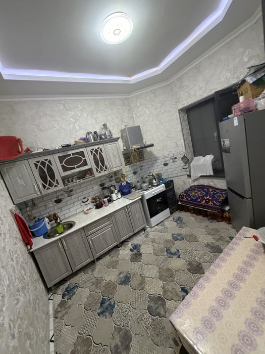 Uchastka 2,5 sotg yashashga tayyor evro remont
