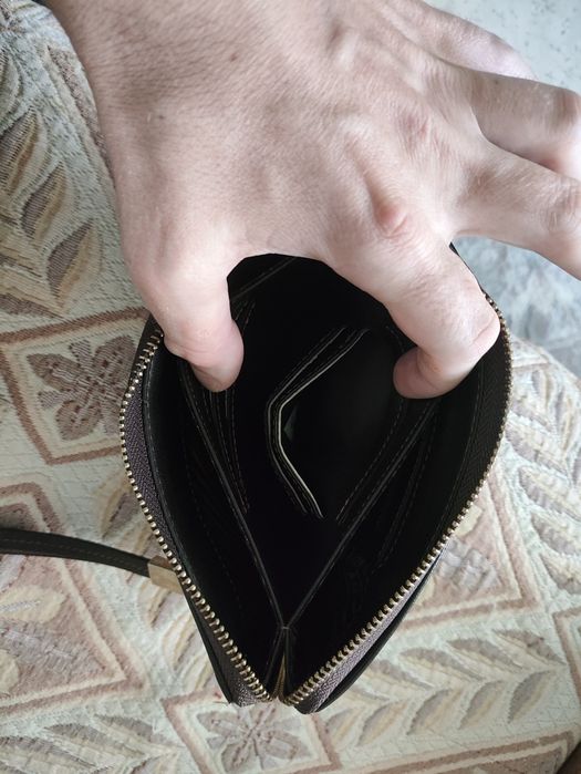 Продам портмонеклач б/у состояние хорошее