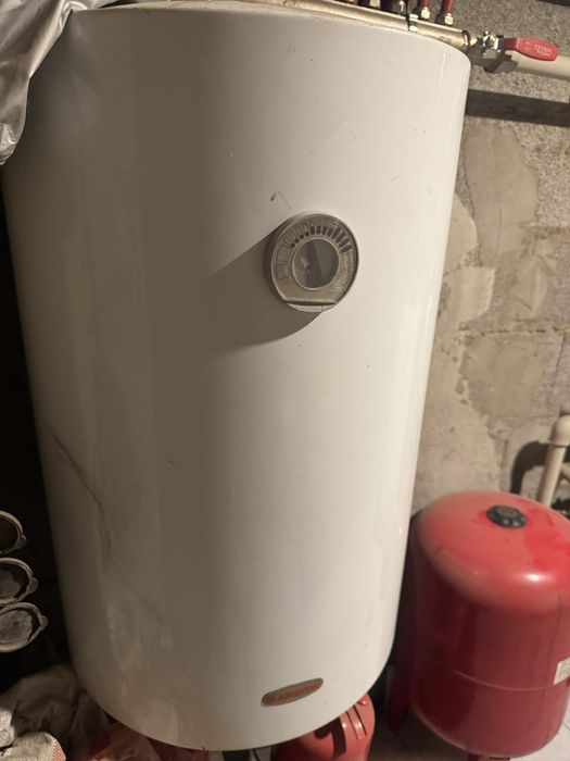 Продам бойлер на 80 литров