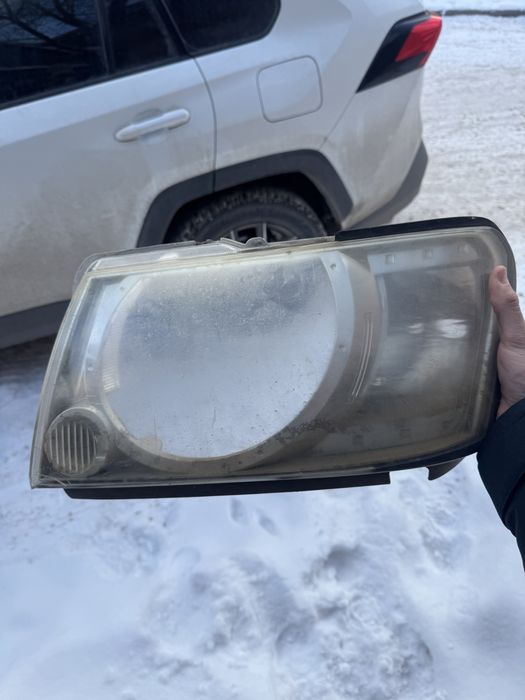 Фара Nissan Patrol