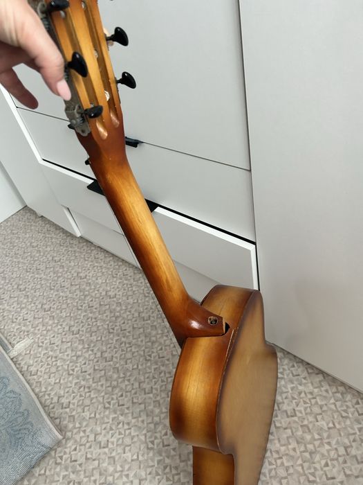 Гитара б/у 10 тыс