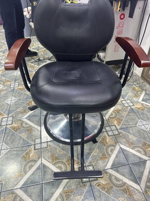 Мебели Салон Красоты «Комма» продается!!