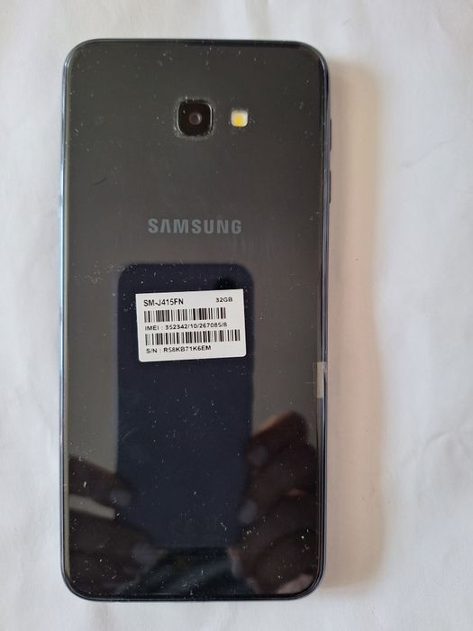 Telefon second hand bine intretinut si functional