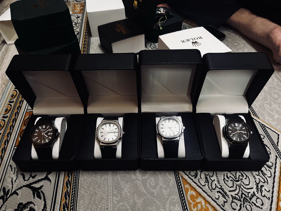 Сағаттар бар налични