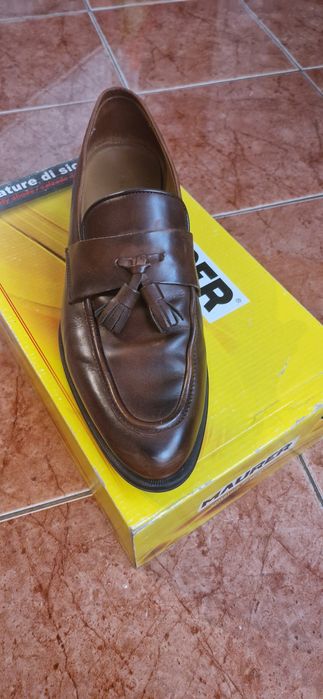 Vând doua perechi de mocasini maro mărimea 43 ambele