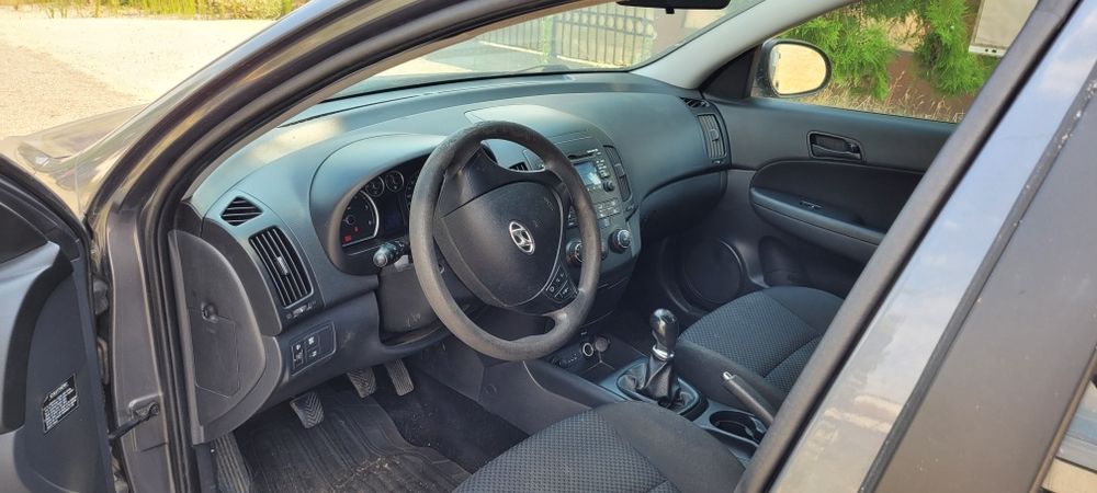 HYUNDAI i30 2010 — imagine 4