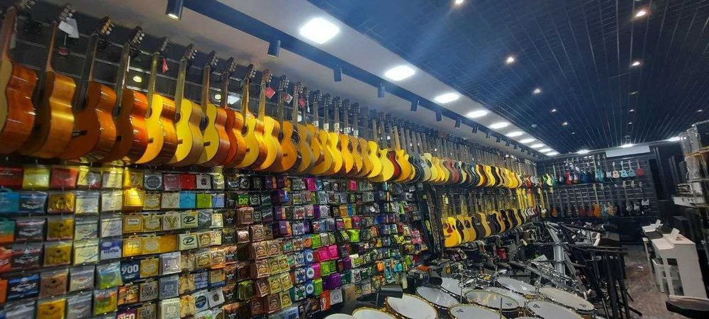 Электроакустическая  гитара  IBANEZ PF15ECE