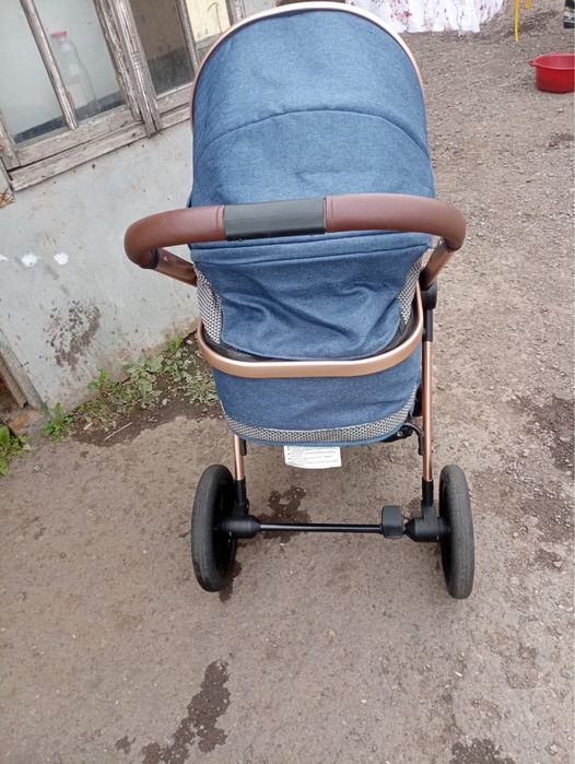 Продам детскую коляску