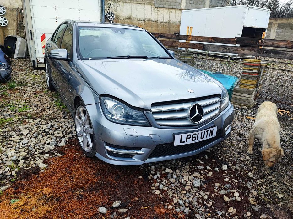 Мерцедес C 250 CDI 204 коня На Части седан авангард W204