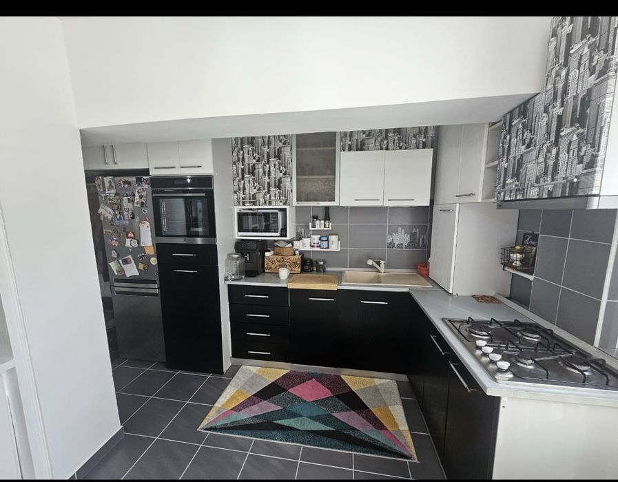 Apartament 3 camere str. Mioriței