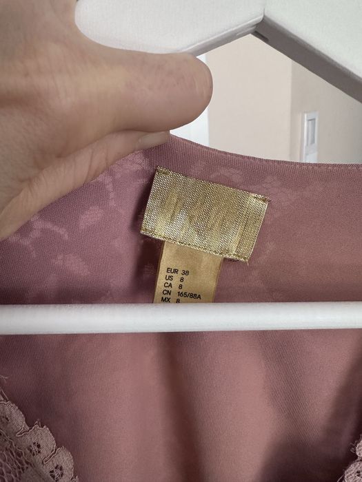 Рокля с дантела HM premium