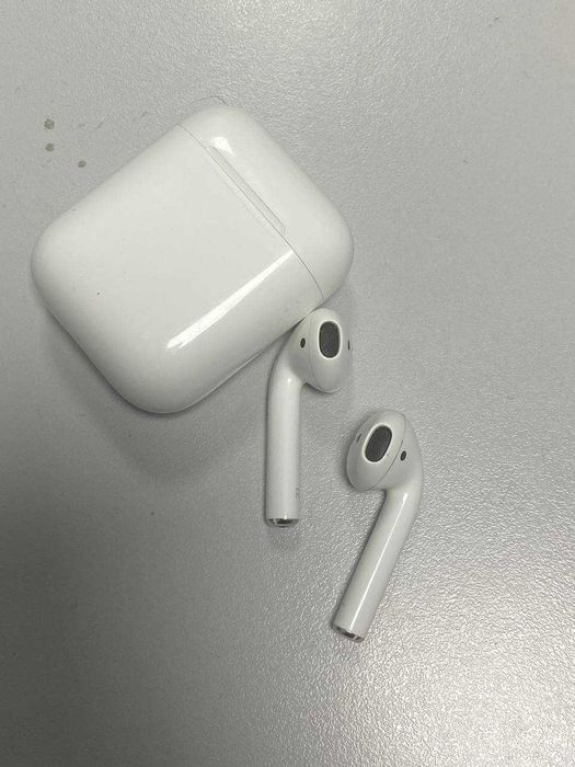 AirPods 2 (отеген титова 10) лот 104/4796