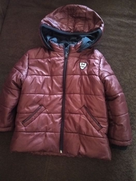 Продавам детски якета и ски панталони