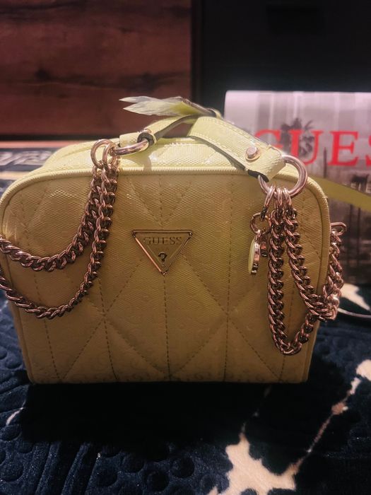 Guess оригинална дамска чанта