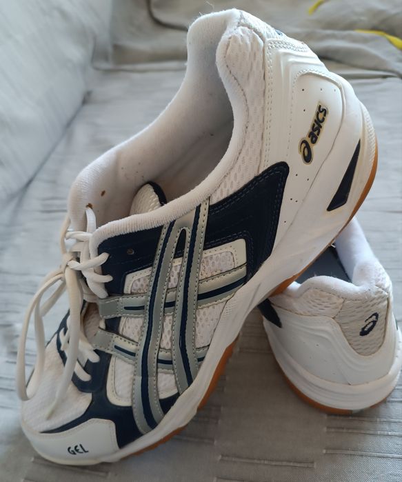 Asics маратонки номер 45,5