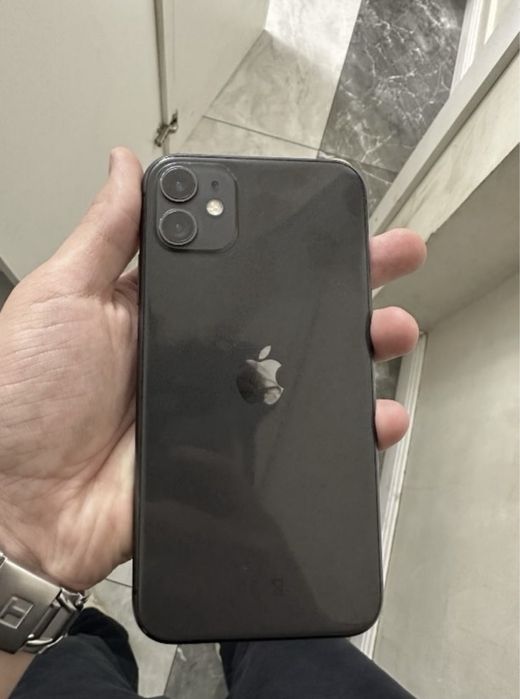 Продам айфон 11 срочно