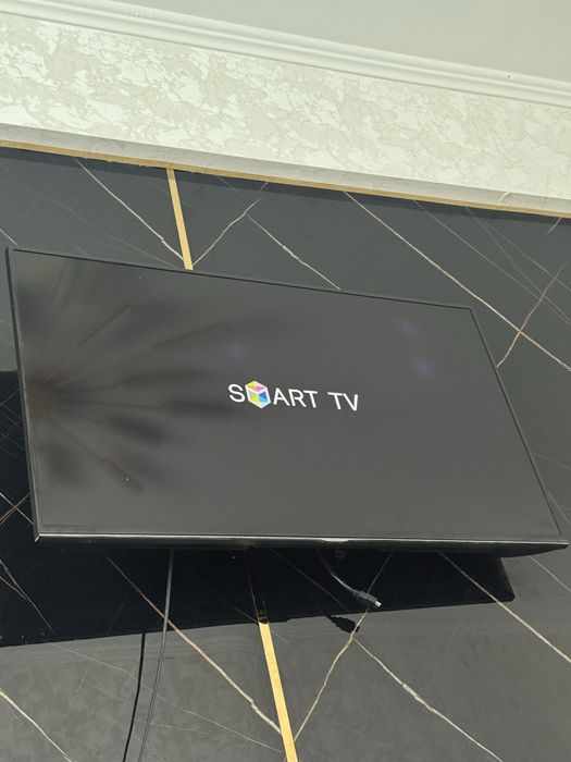 Продам телевизор на запчасти