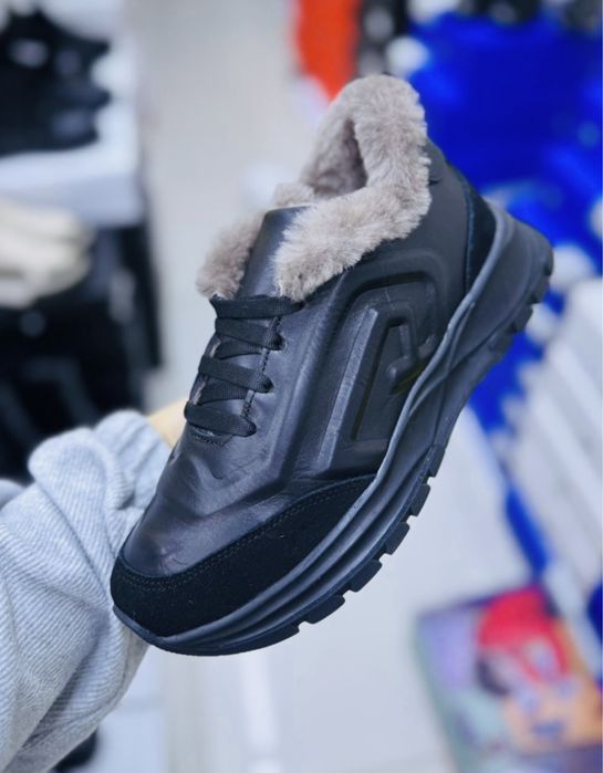 Кроссовки женские  натуральная кожа