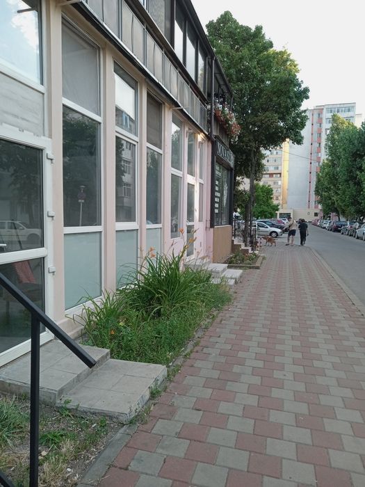 Închiriez spațiu pentru birou