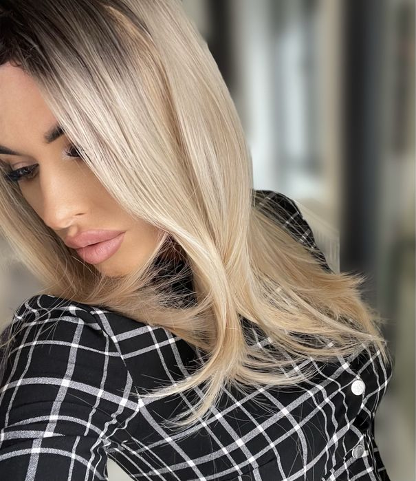 Peruca blonda cu suvite / ombre la radacina